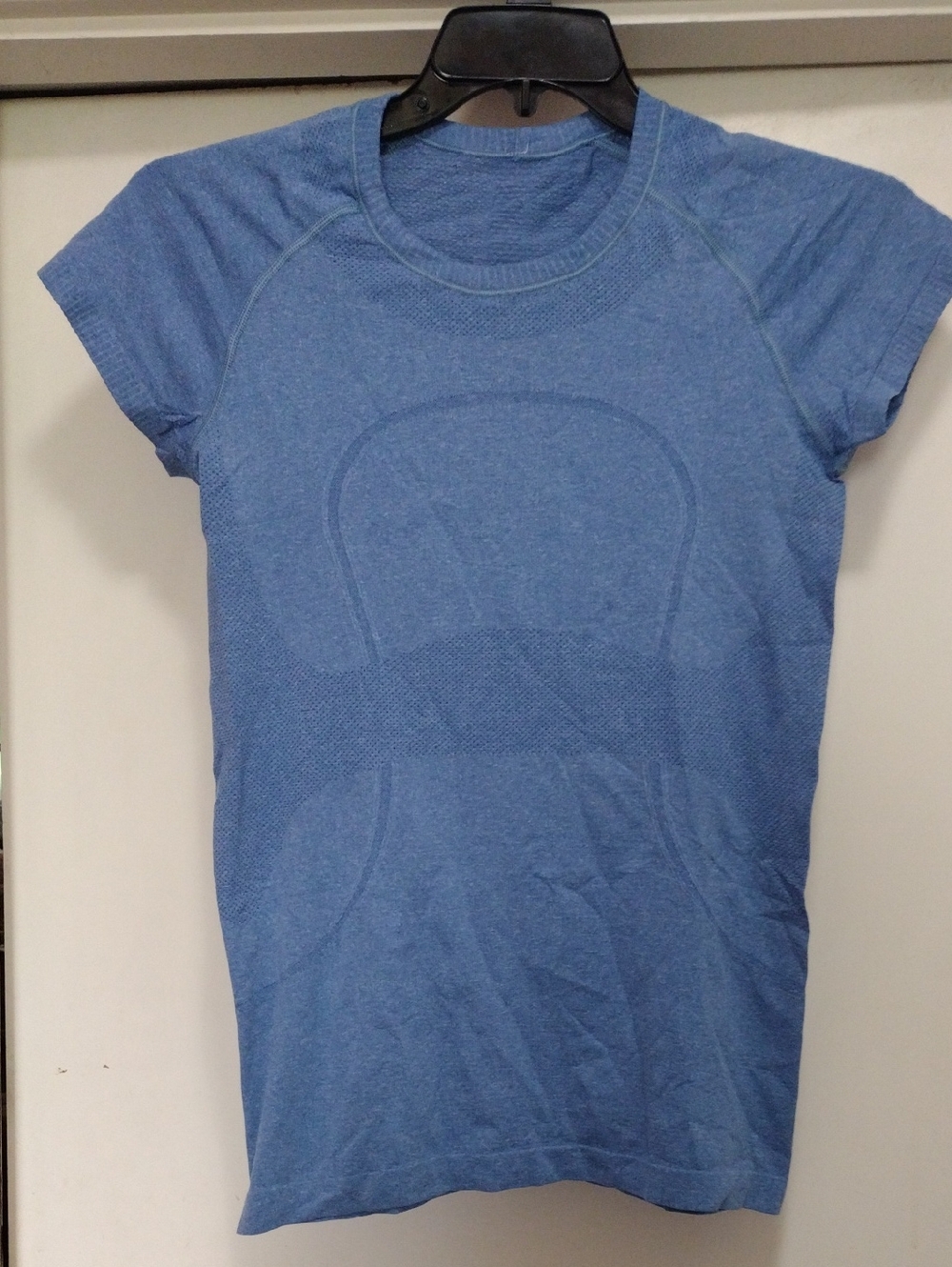 lululemon athletica Blue Short Sleeve Seamless Workout Tee Size 8